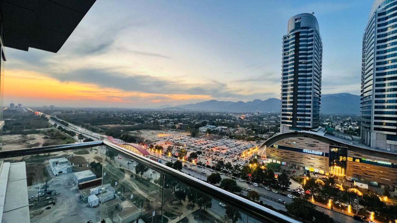 Sky Heights Luxury Apart Facing Centaurus Apartment Islamabad Exterior photo