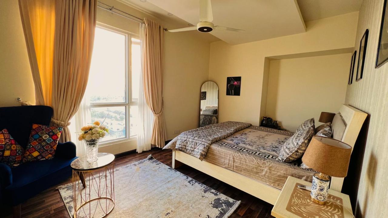 Sky Heights Luxury Apart Facing Centaurus Apartment Islamabad Exterior photo
