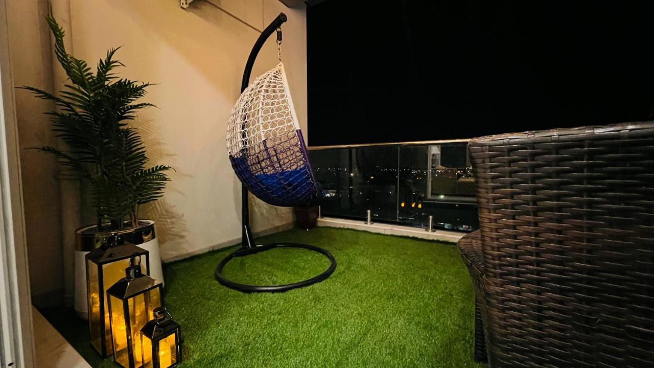 Sky Heights Luxury Apart Facing Centaurus Apartment Islamabad Exterior photo