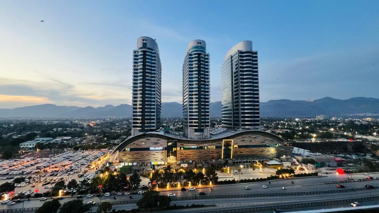 Sky Heights Luxury Apart Facing Centaurus Apartment Islamabad Exterior photo