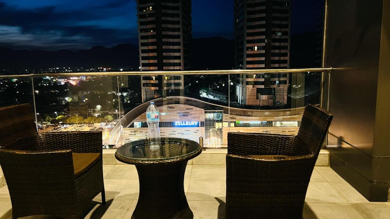 Sky Heights Luxury Apart Facing Centaurus Apartment Islamabad Exterior photo